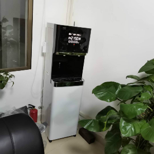 商用凈水機(jī)哪家好？該怎樣選擇？商用凈水機(jī)價(jià)格